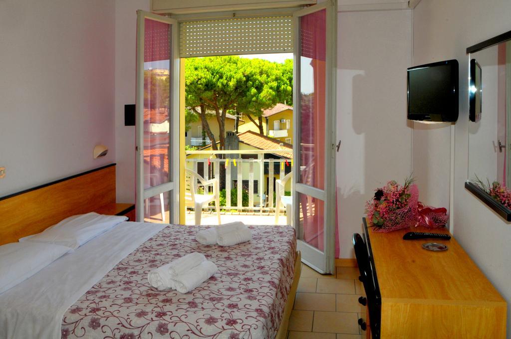 Hotel Levante Червия Экстерьер фото
