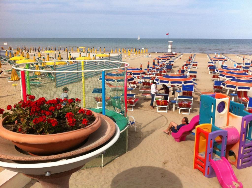 Hotel Levante Червия Экстерьер фото