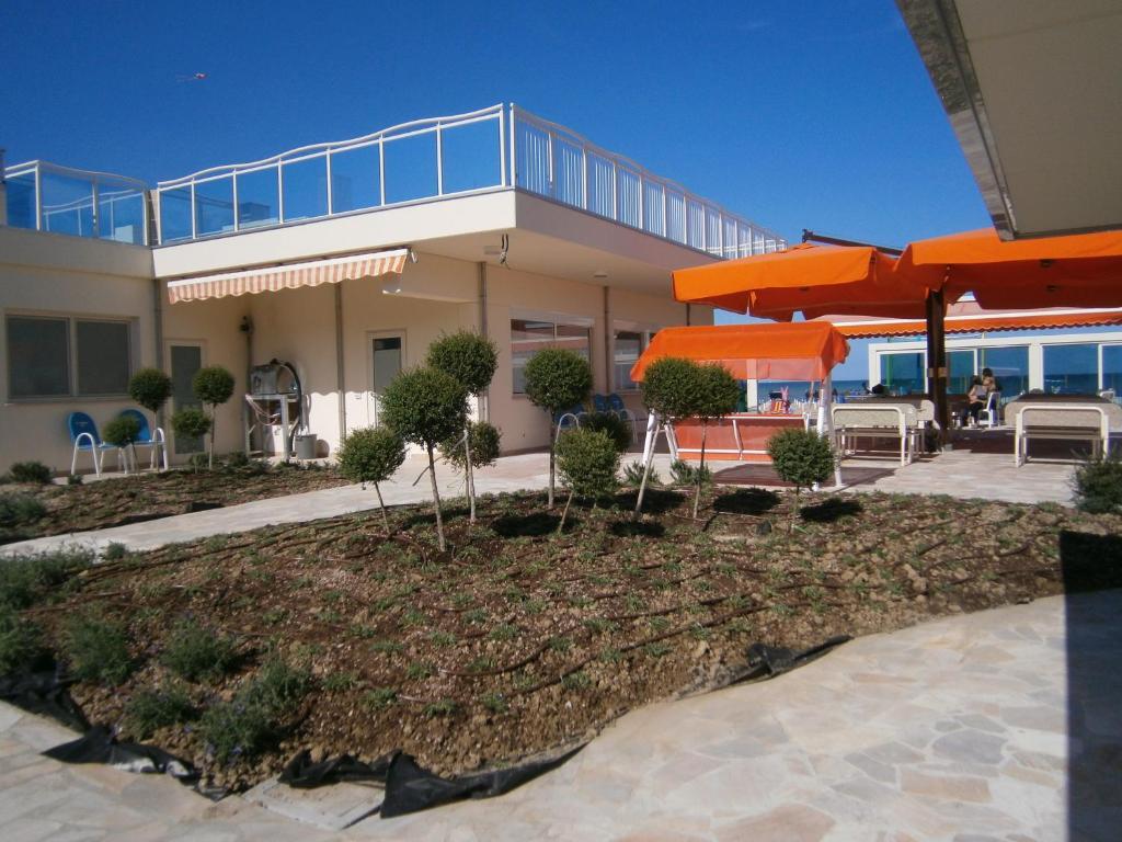 Hotel Levante Червия Экстерьер фото